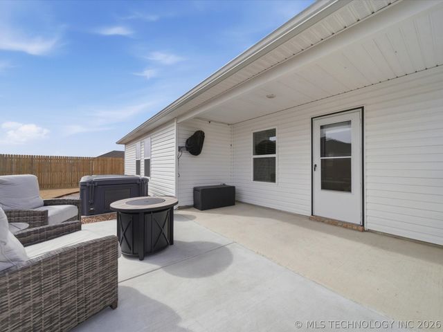 14233 N 75th East Avenue, Collinsville, OK 74021