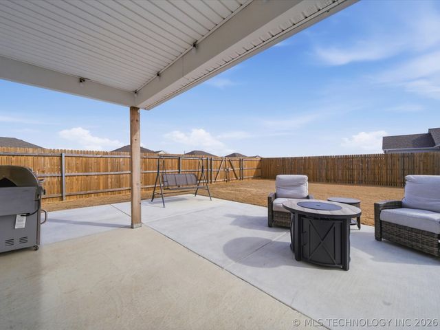 14233 N 75th East Avenue, Collinsville, OK 74021