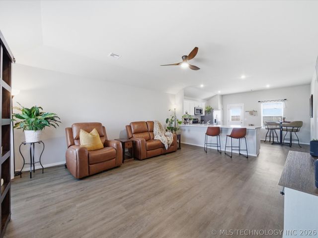 14233 N 75th East Avenue, Collinsville, OK 74021