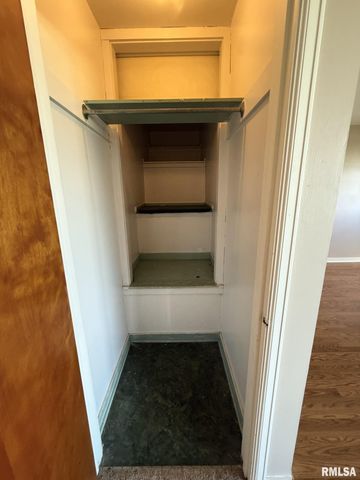 570 S MAIN Street, Roseville, IL 61473