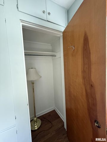 570 S MAIN Street, Roseville, IL 61473