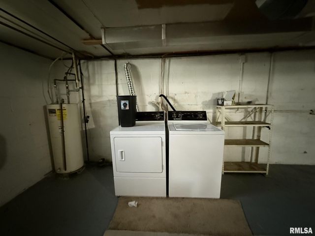 570 S MAIN Street, Roseville, IL 61473