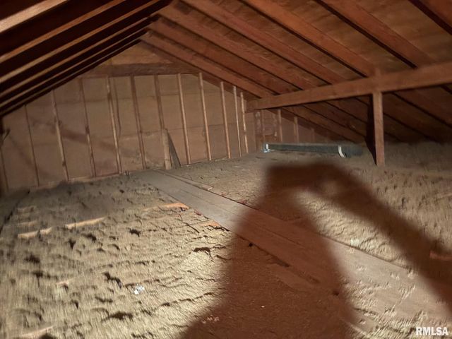 570 S MAIN Street, Roseville, IL 61473