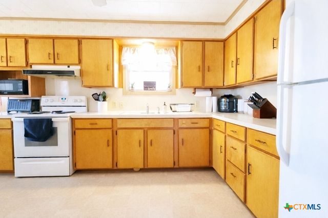 2865 Fm 1685, Victoria, TX 77905