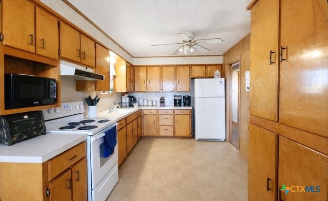 2865 Fm 1685, Victoria, TX 77905