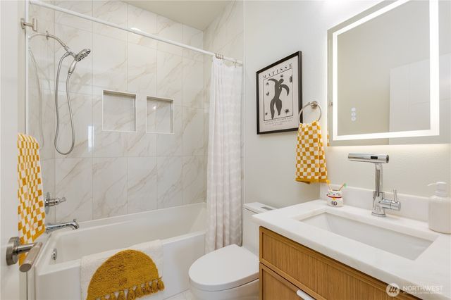 5114 15th Avenue S, Seattle, WA 98108