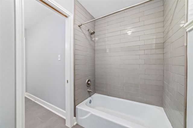 5731 Cheltenham Drive, Houston, TX 77096