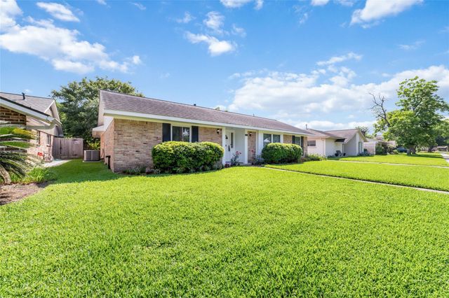 5731 Cheltenham Drive, Houston, TX 77096