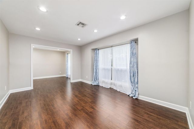 5731 Cheltenham Drive, Houston, TX 77096