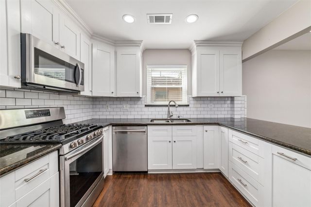 5731 Cheltenham Drive, Houston, TX 77096