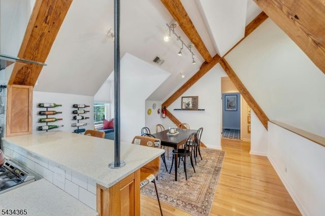 491 Valley St 15, City Of Orange Twp., NJ 07050