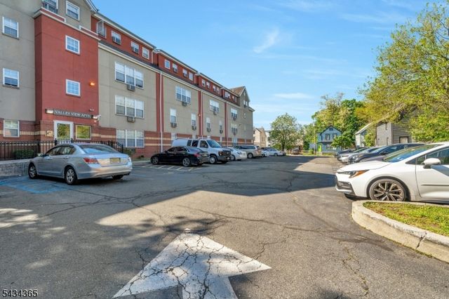 491 Valley St 15, City Of Orange Twp., NJ 07050