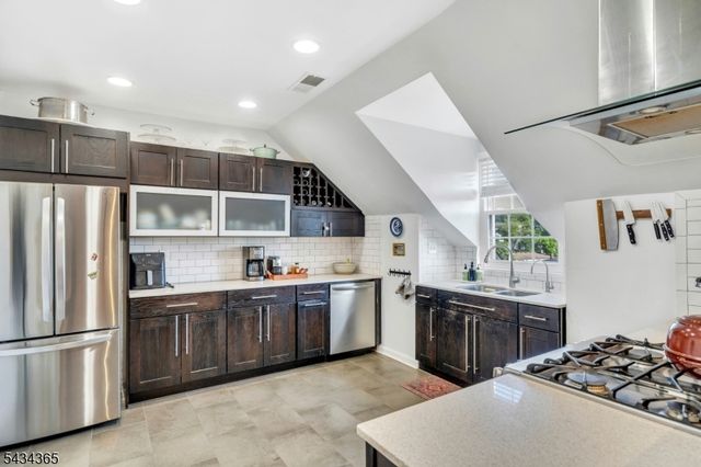 491 Valley St 15, City Of Orange Twp., NJ 07050