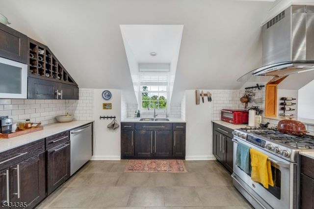 491 Valley St 15, City Of Orange Twp., NJ 07050