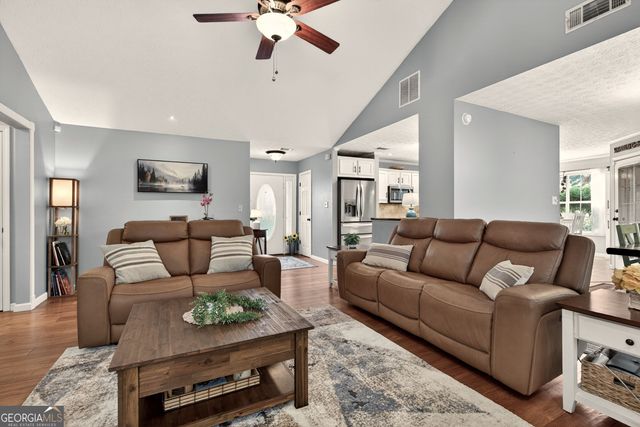 135 Sheldon Way, Fayetteville, GA 30215