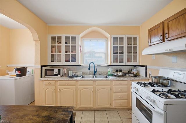 1802 Atlanta AVE, Portsmouth, VA 23704