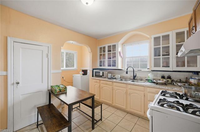 1802 Atlanta AVE, Portsmouth, VA 23704