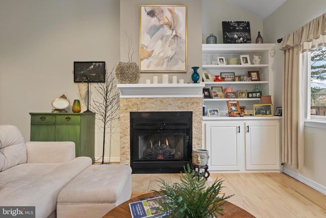 24 JACOB CT, Ewing, NJ 08628