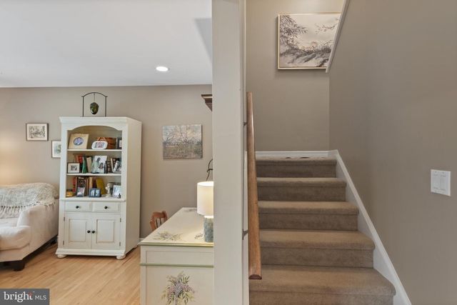 24 JACOB CT, Ewing, NJ 08628