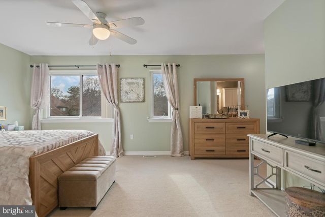 24 JACOB CT, Ewing, NJ 08628