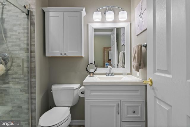 24 JACOB CT, Ewing, NJ 08628