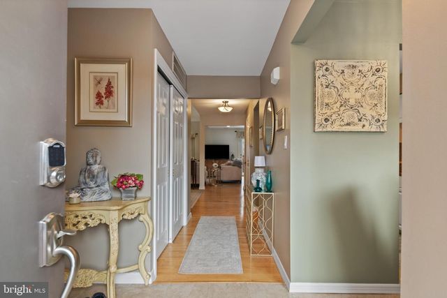 24 JACOB CT, Ewing, NJ 08628