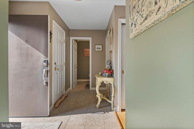 24 JACOB CT, Ewing, NJ 08628