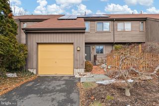 24 JACOB CT, Ewing, NJ 08628