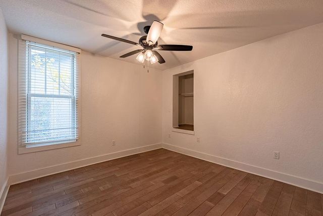 2016 Peoples ST, Austin, TX 78702