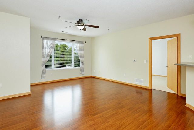 10900 W Bluemound ROAD #215, Wauwatosa, WI 53226