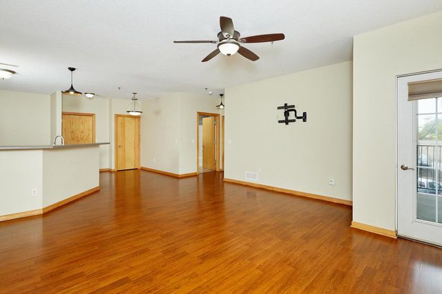 10900 W Bluemound ROAD #215, Wauwatosa, WI 53226