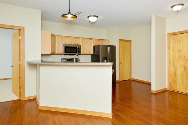 10900 W Bluemound ROAD #215, Wauwatosa, WI 53226