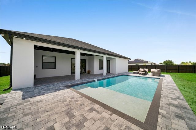 3009 SW 16th PL, Cape Coral, FL 33914