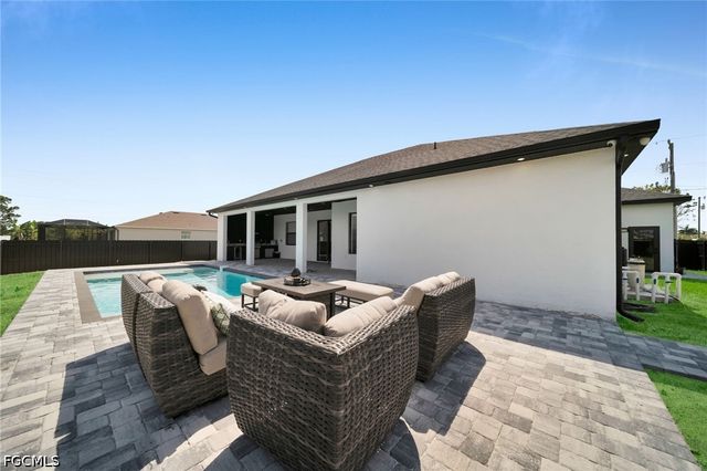 3009 SW 16th PL, Cape Coral, FL 33914