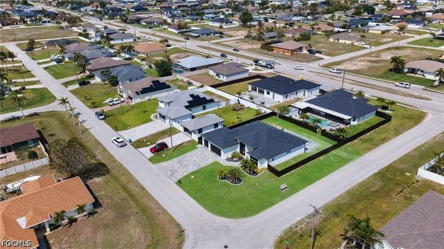 3009 SW 16th PL, Cape Coral, FL 33914