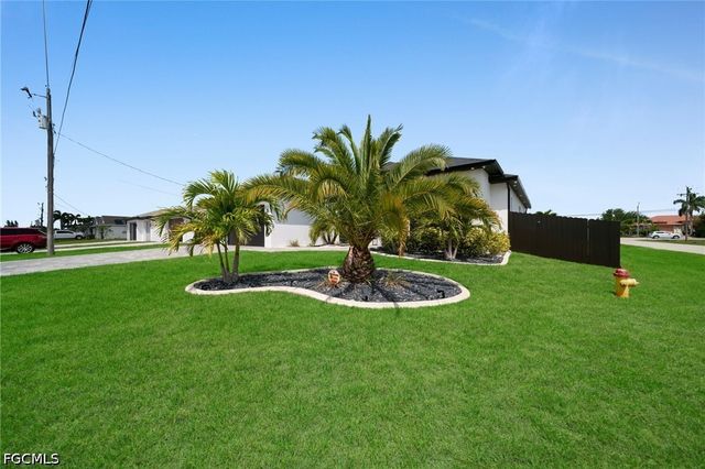 3009 SW 16th PL, Cape Coral, FL 33914