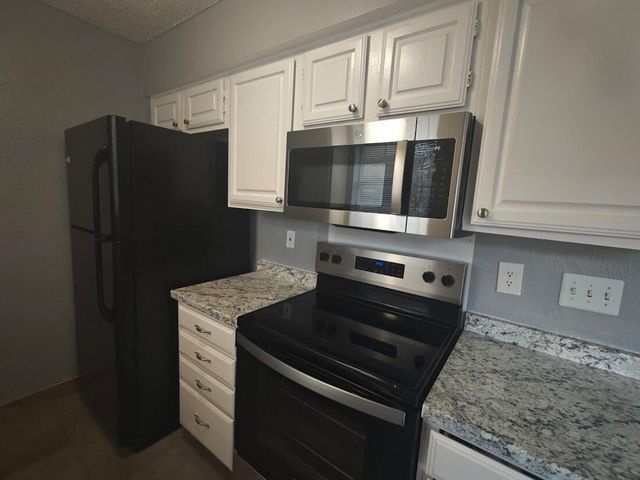 923 Vedral Place, Cedar Hill, TX 75104