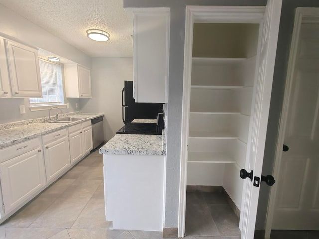 923 Vedral Place, Cedar Hill, TX 75104