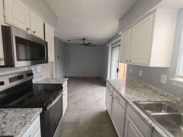 923 Vedral Place, Cedar Hill, TX 75104