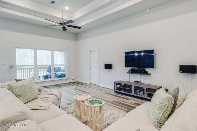 18951 Harrington Circle, Biloxi, MS 39532