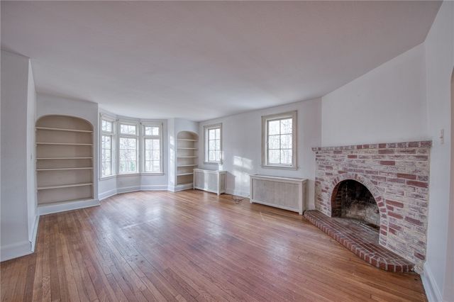 2294 Clearvue Rd, Franklin Park, PA 15237