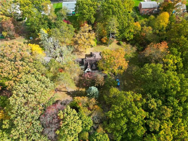 2294 Clearvue Rd, Franklin Park, PA 15237