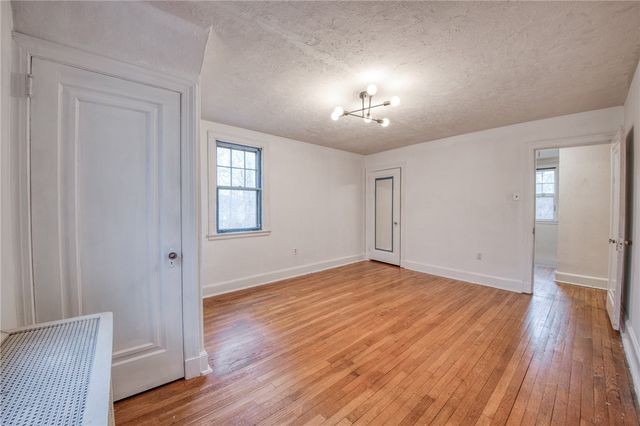 2294 Clearvue Rd, Franklin Park, PA 15237