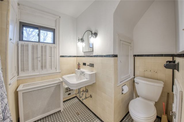 2294 Clearvue Rd, Franklin Park, PA 15237