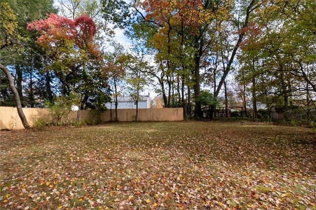 2294 Clearvue Rd, Franklin Park, PA 15237