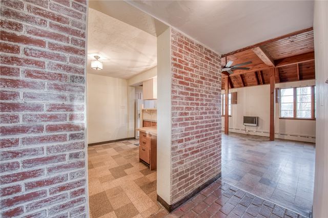 2294 Clearvue Rd, Franklin Park, PA 15237