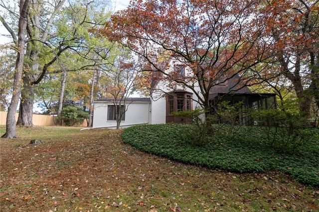 2294 Clearvue Rd, Franklin Park, PA 15237