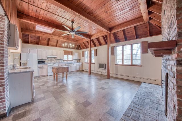 2294 Clearvue Rd, Franklin Park, PA 15237