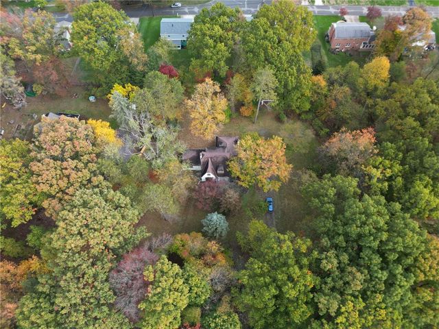 2294 Clearvue Rd, Franklin Park, PA 15237