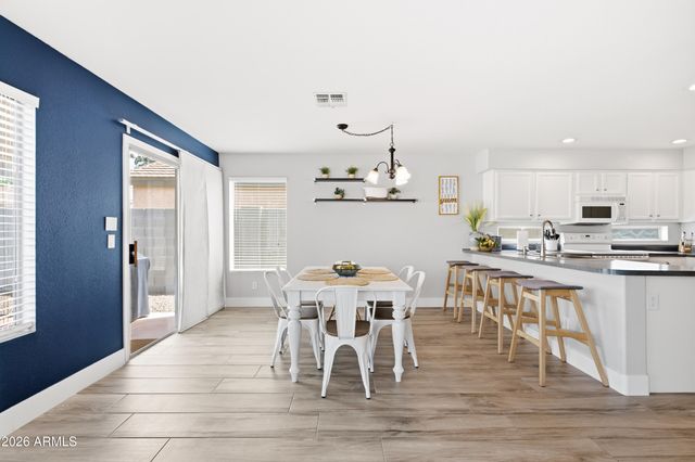 3032 E MILLBRAE Lane, Gilbert, AZ 85234